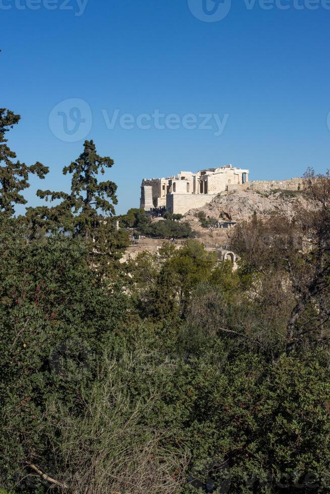 certains de le beaucoup ruines de les temples et autre les structures cette pouvez être a trouvé sur Haut de le acropole dans Athènes, Grèce photo