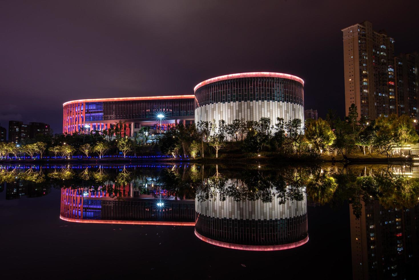 putian, chine, 2021 - le musée putian de chine le soir photo