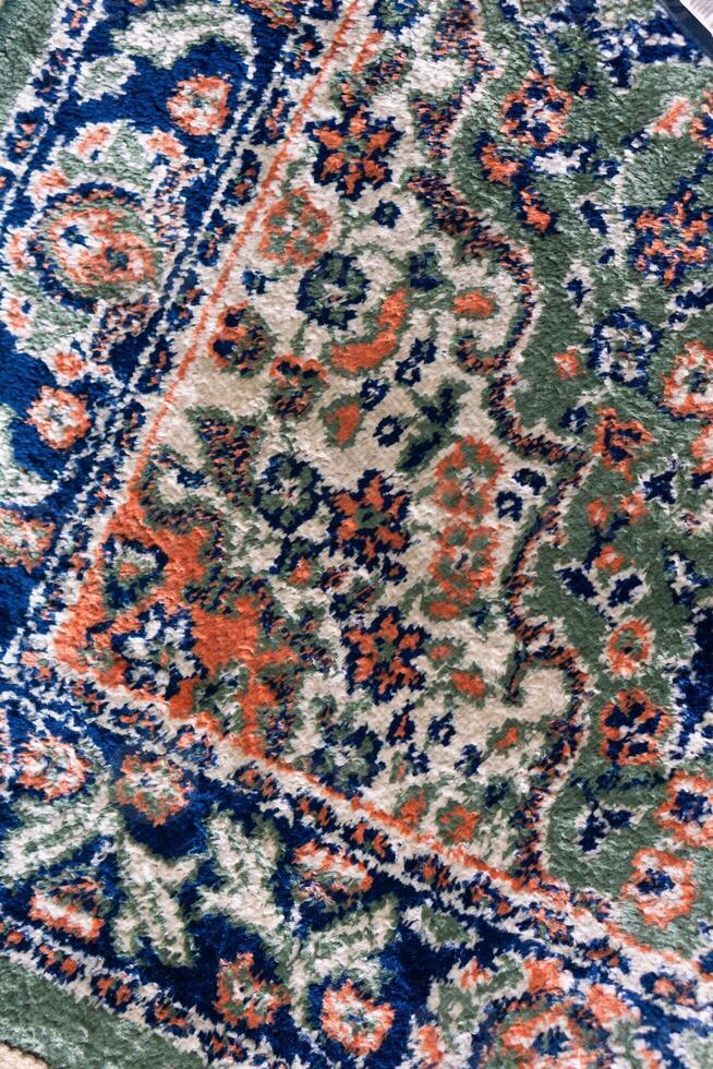 proche en haut textures Contexte et motifs dans Couleur de tissé les tapis. traditionnel la laine turc tapis. Fait main et décoratif. photo