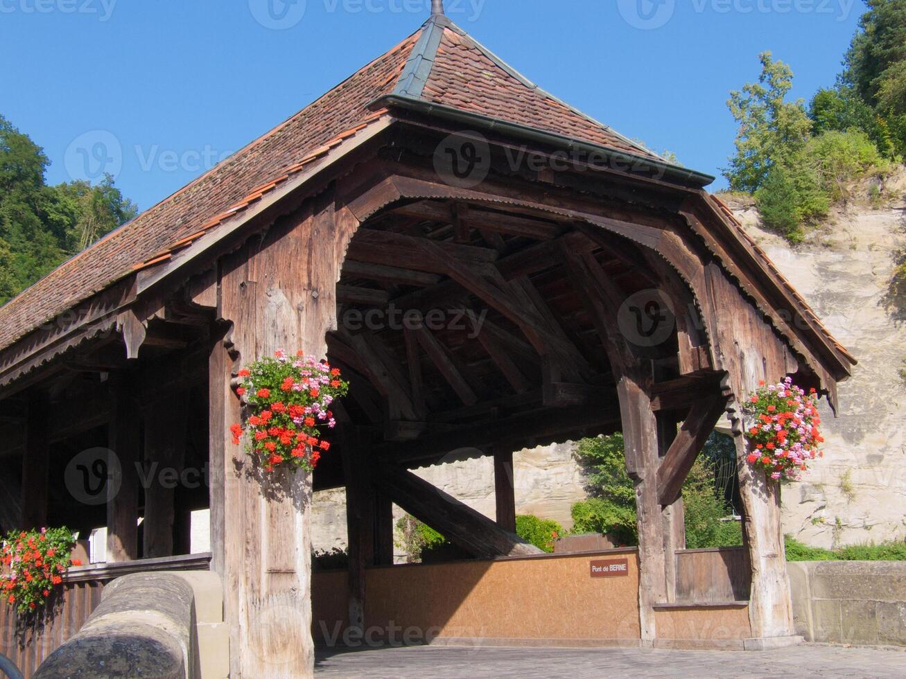 un pont en bois photo