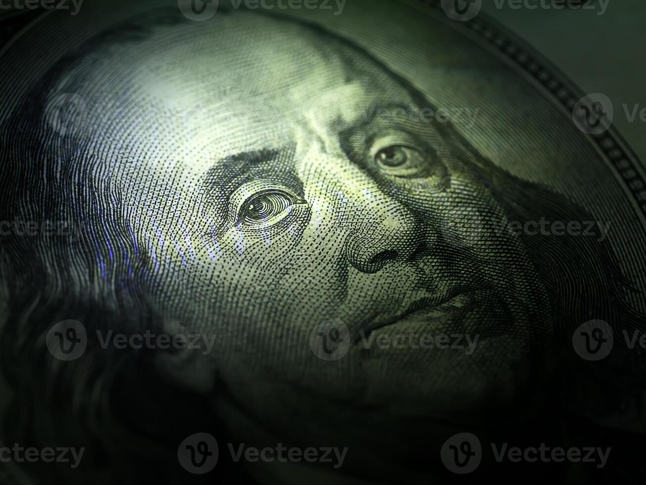 faible clé image proche en haut de visage sur dollar photo