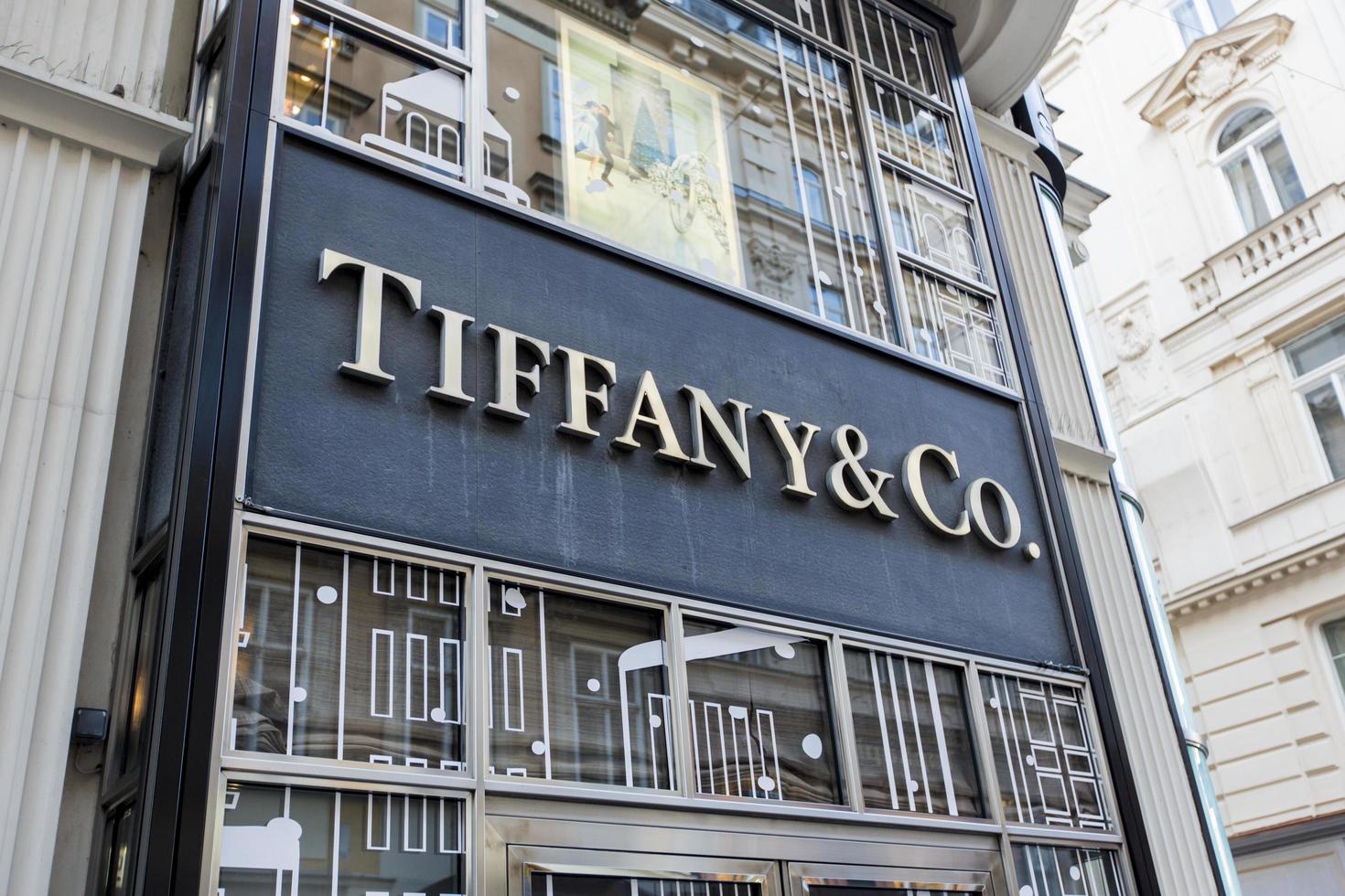 Vienne, Autriche, 9 décembre 2014 -détail de tiffany co. magasin photo