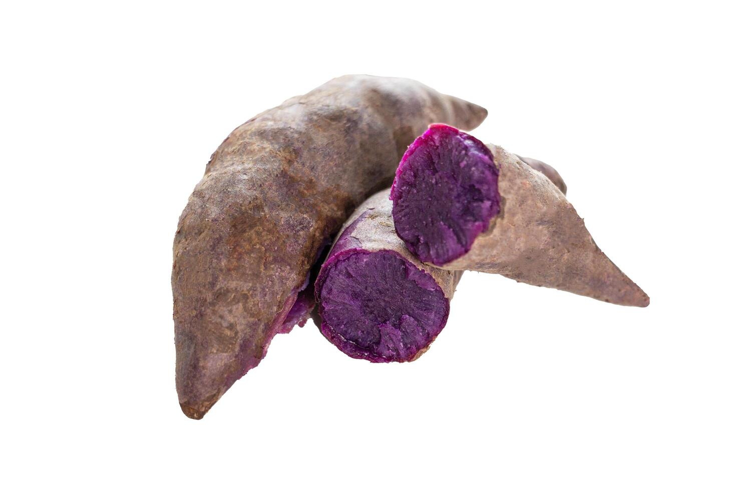 isolé Frais à la vapeur violet sucré patates photo