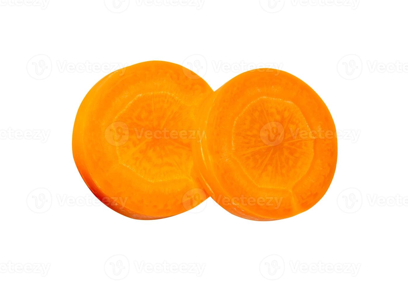 Haut vue de magnifique Orange carotte tranches dans empiler isolé sur blanc Contexte avec couper chemin photo