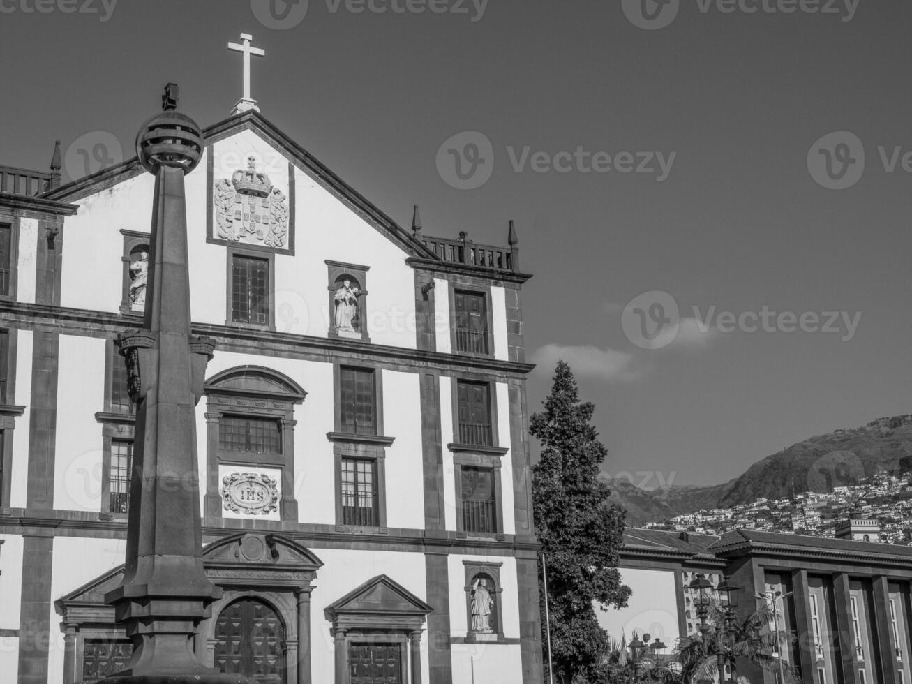 le ville de Funchal sur Madère île photo