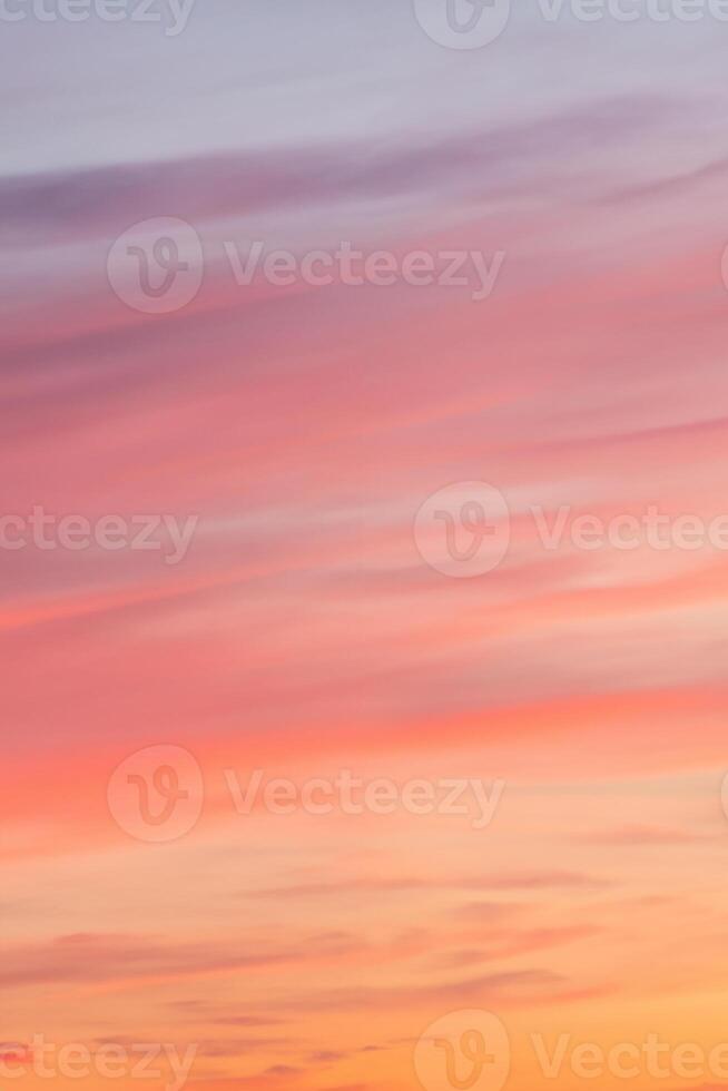 coloré le coucher du soleil des nuages à crépuscule ciel scape photo