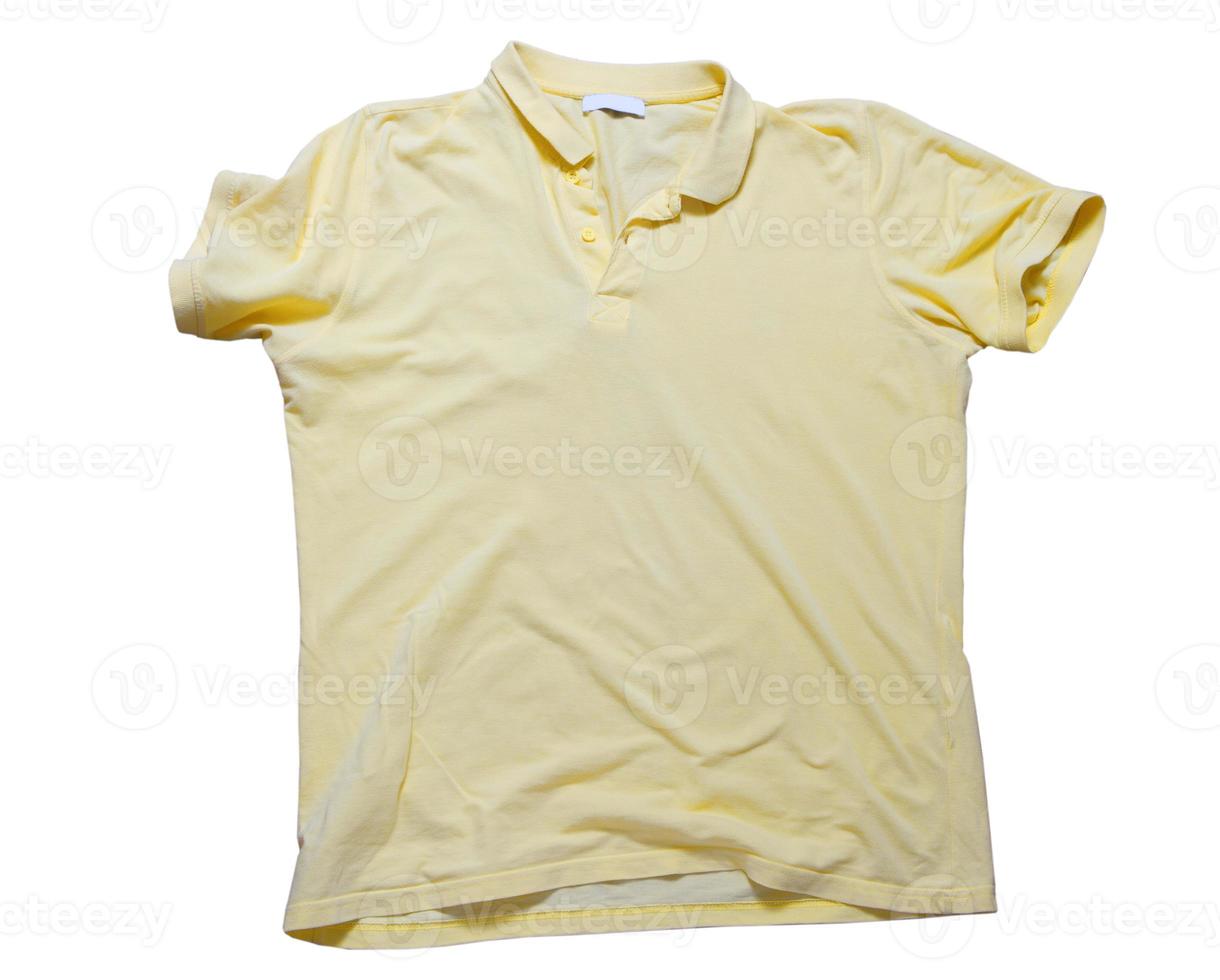 T-shirt jaune maquette, polo t-shirt vide sur fond blanc photo