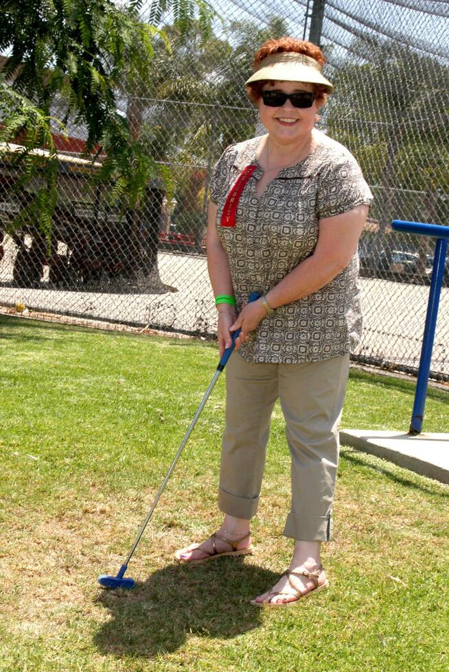 patrika darbo à le célébrité miniature le golf tournoi à les baby-boomers dans Irvine, Californie, sur juillet 26, 2009 photo