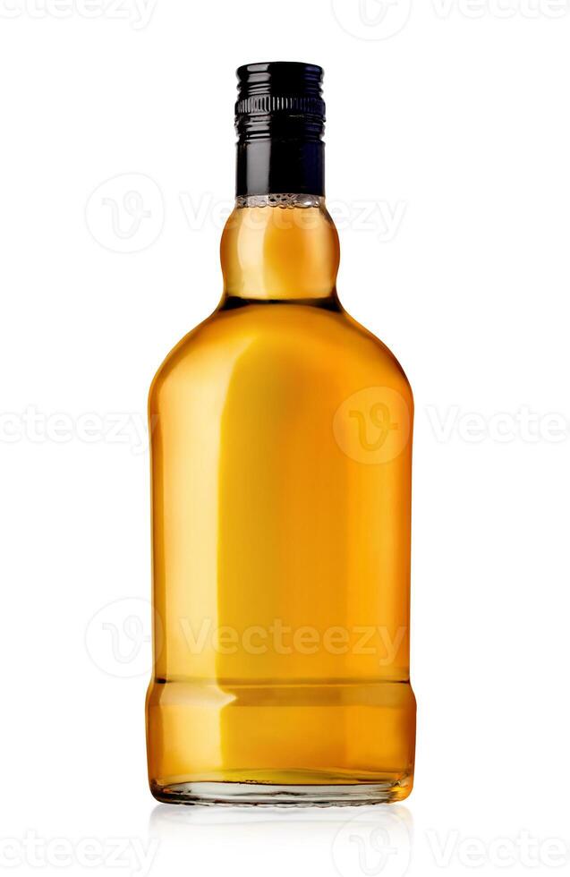 whisky bouteille sur blanc photo