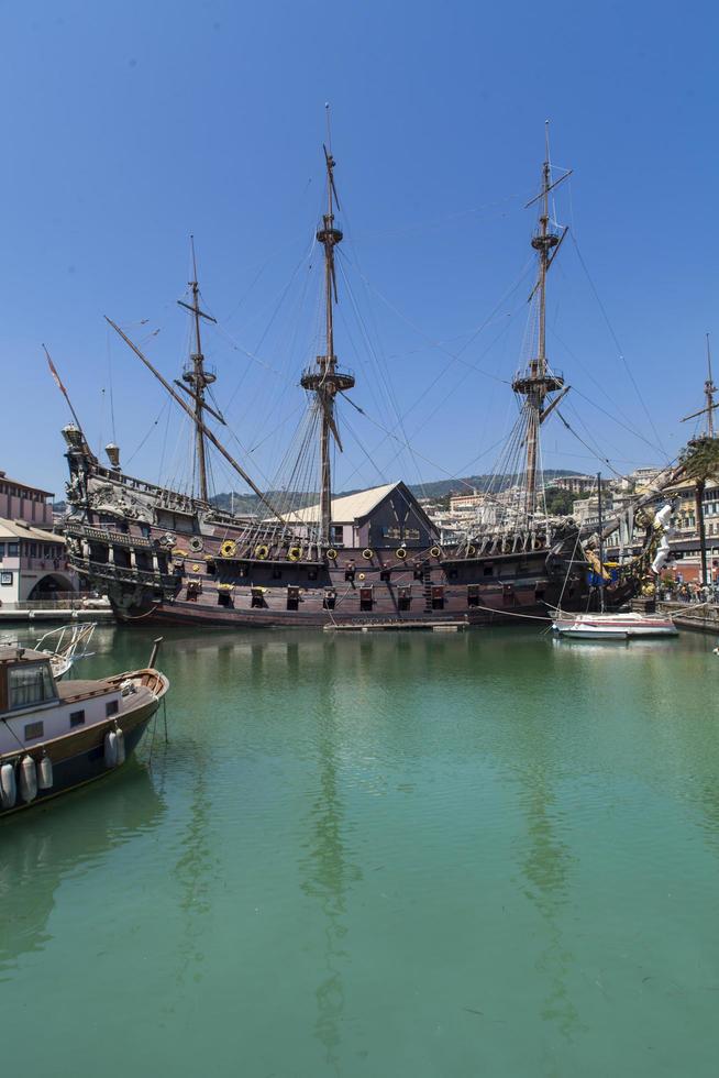 Gênes, Italie, 2 juin 2015 - bateau pirate il galeone neptune à Gênes, Italie. le navire a été construit pour le film roman polanski 1986 intitulé pirates. photo