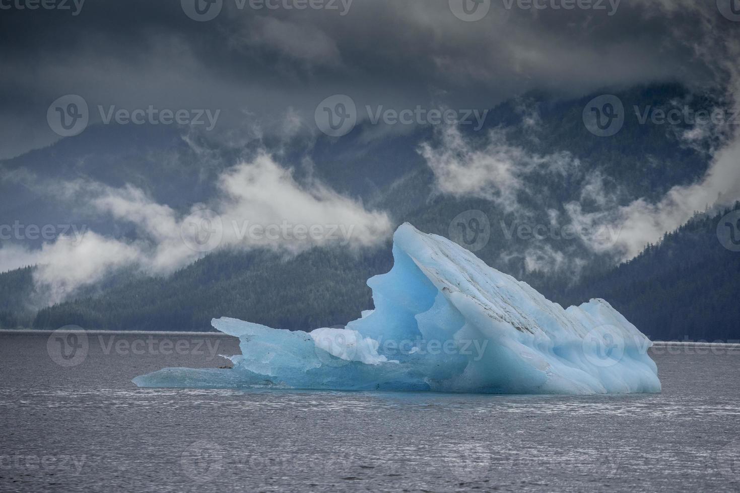 iceberg et montagnes, bras endicott photo