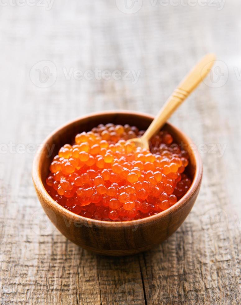 caviar rouge dans un bol photo