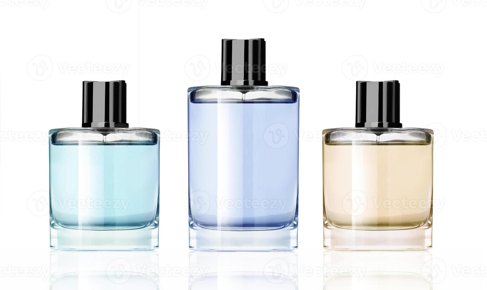 ensemble parfum verre bouteilles isolé sur blanc Contexte photo