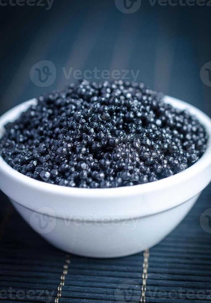 noir caviar bol photo