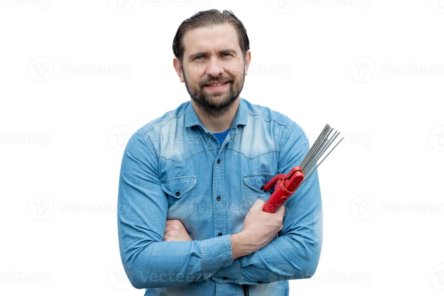 soudeur homme à la recherche à le caméra. photo