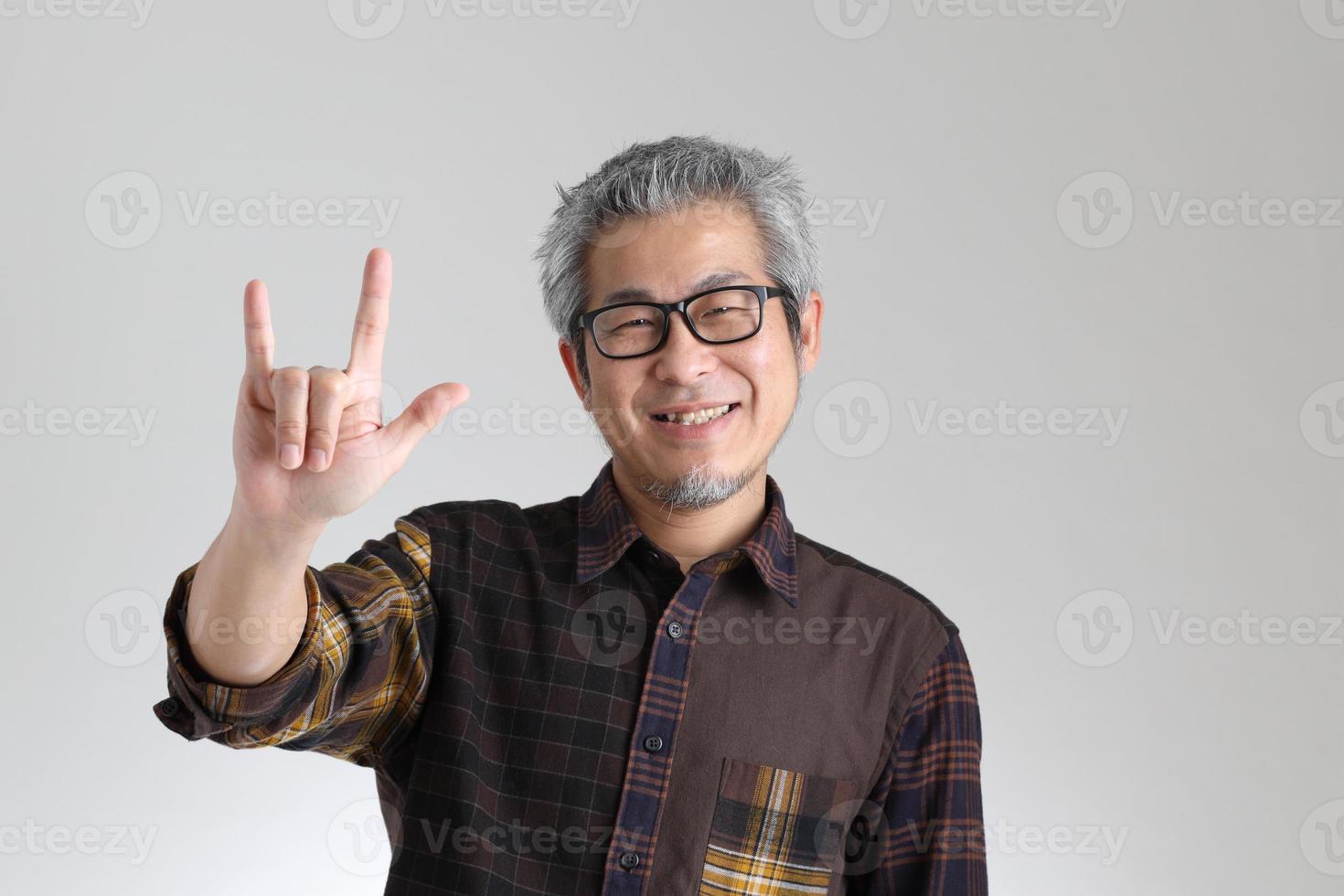 homme asiatique décontracté photo