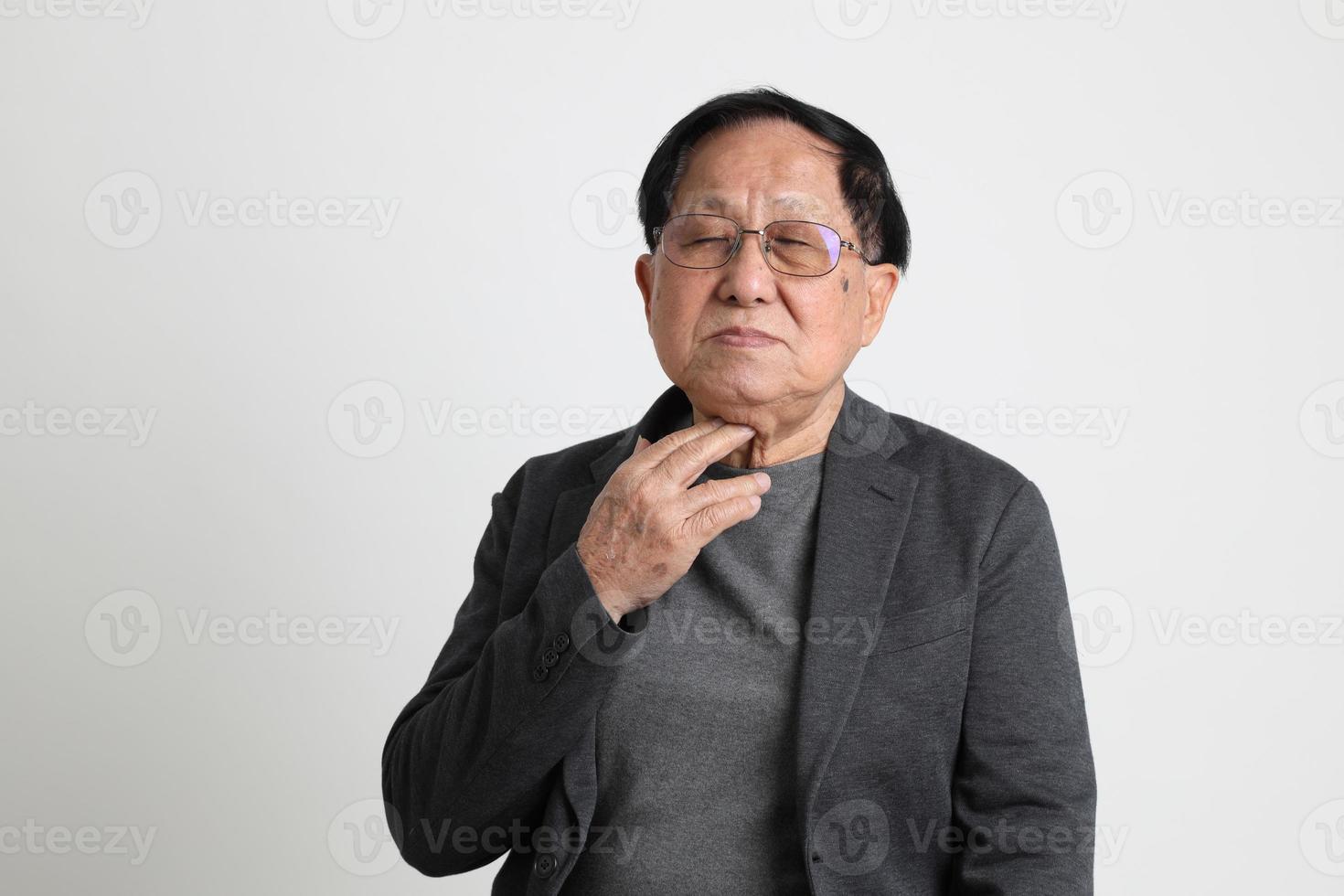 homme asiatique senior photo