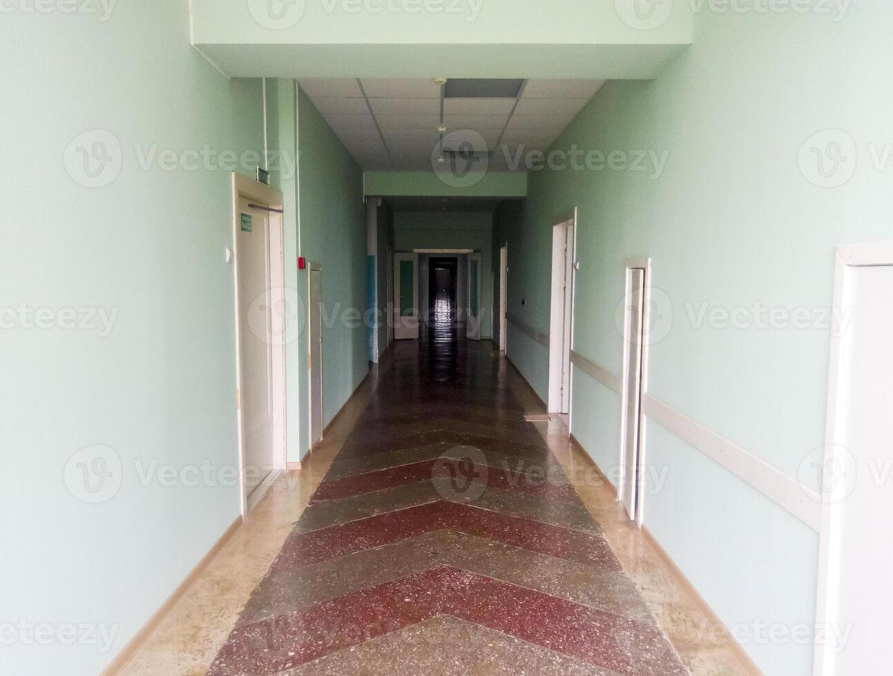 couloir de le hôpital. le hôpital dans Russie. conditions et réparation de le bâtiment. photo