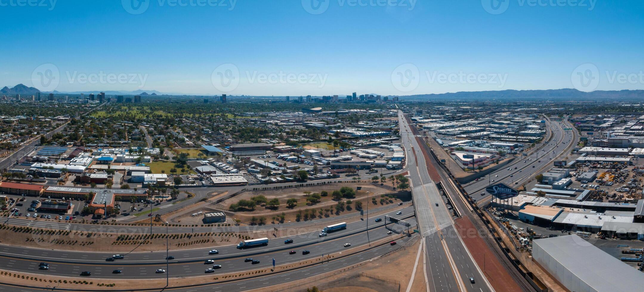 aérien vue de le Autoroute et carrefour intersections dans phénix, Etats-Unis. photo