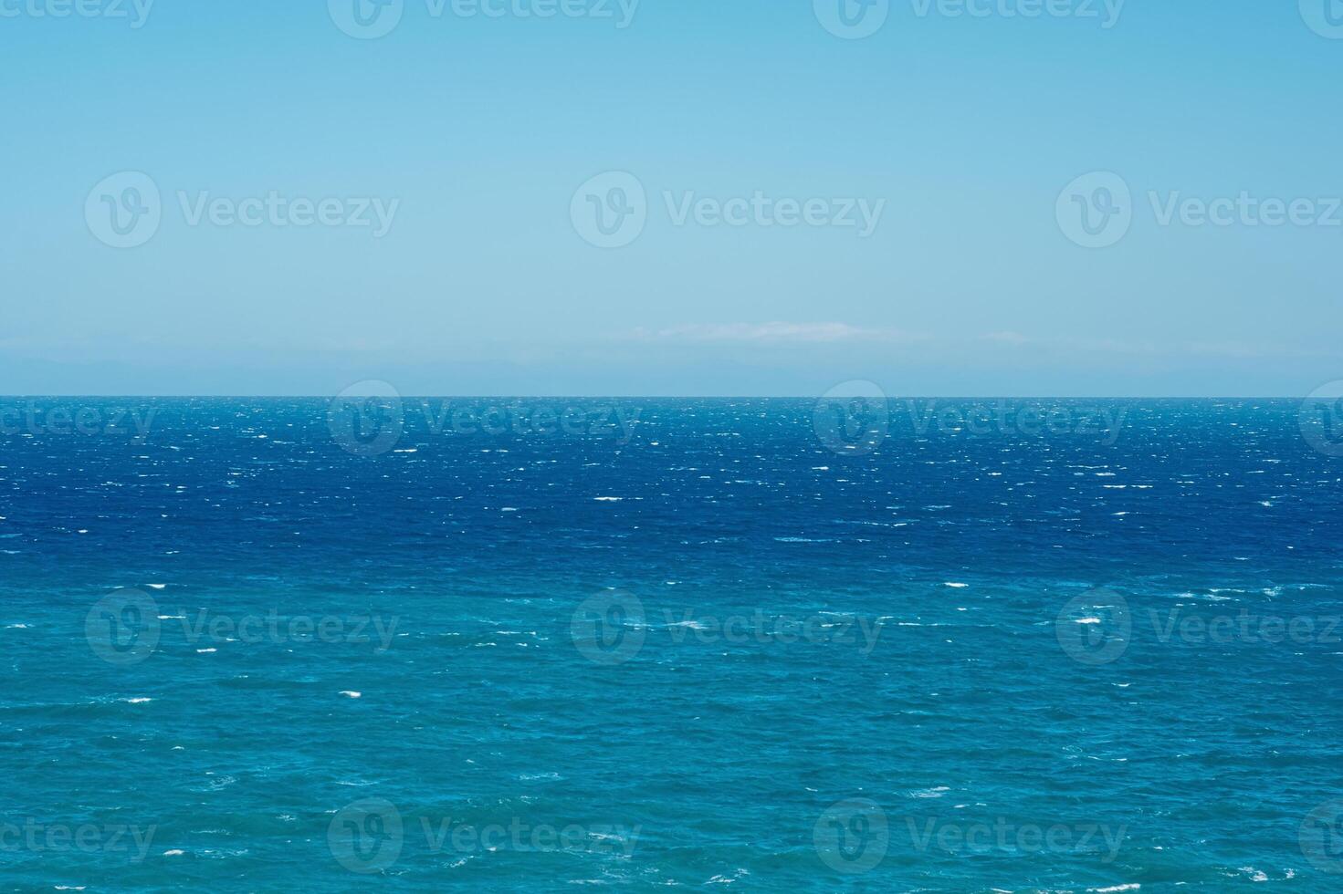 arrière-plan, paysage marin, bleu mer et ciel à horizon photo