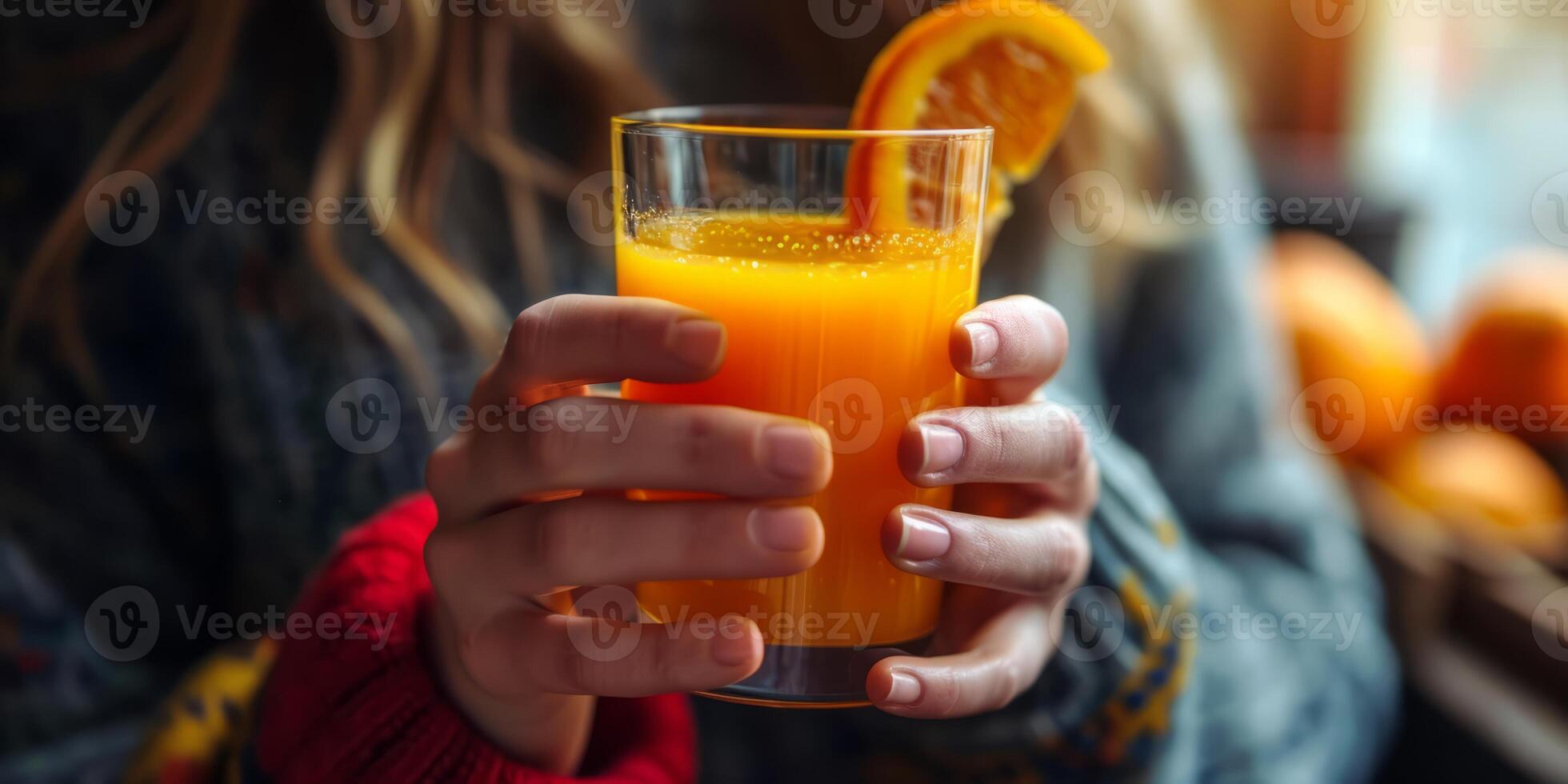 ai généré une femme main en portant une verre de Orange jus premier la personne voir. fraîchement Orange jus riches dans vitamine c pour en bonne santé la vie photo
