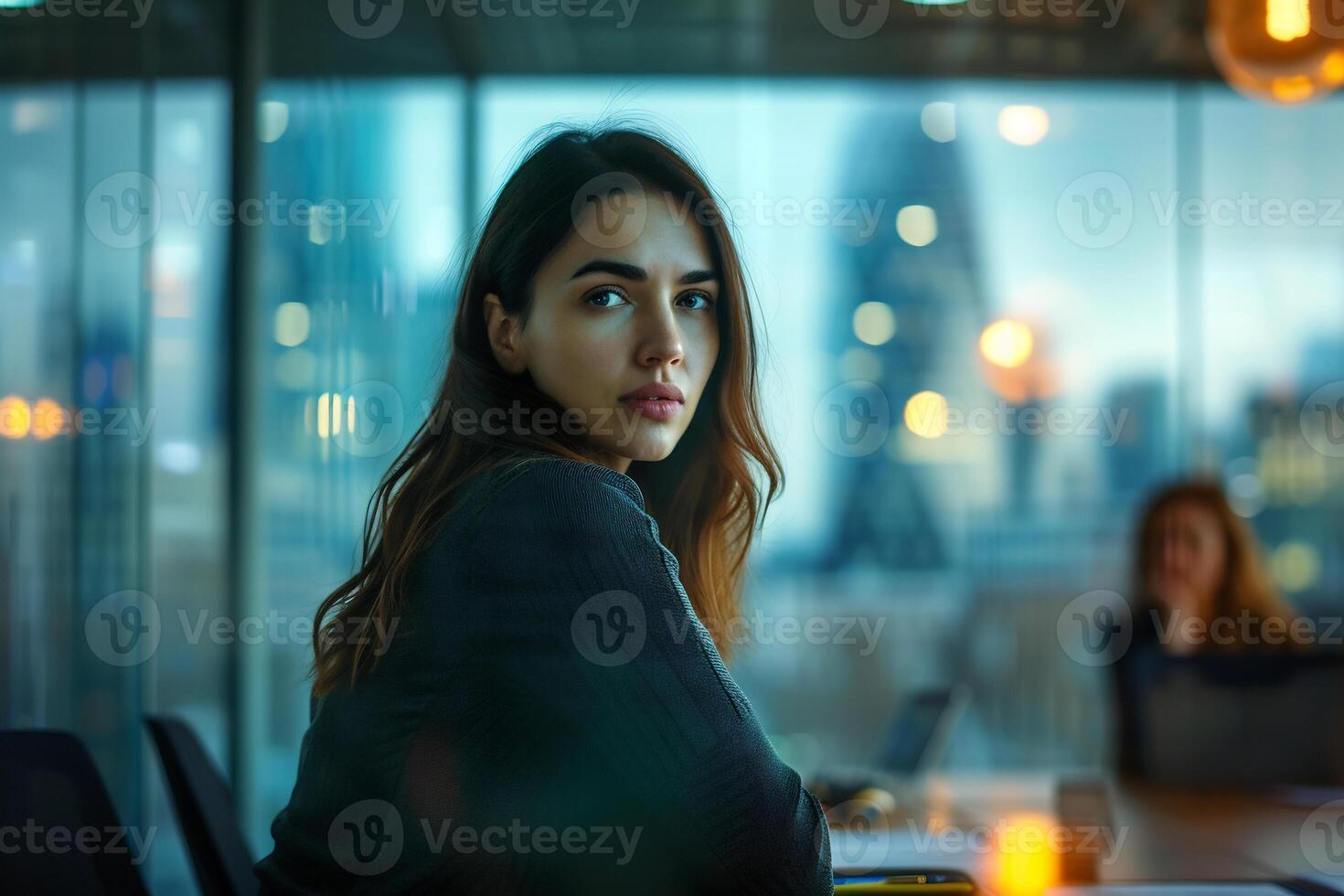 ai généré une femme d'affaires dans une moderne Bureau réglage photo