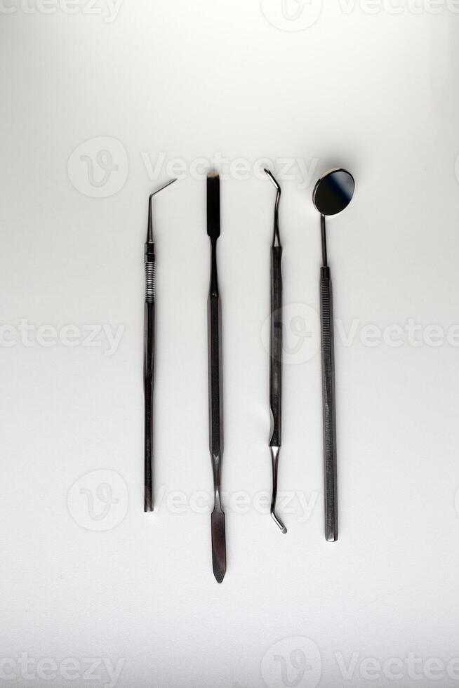 dentaire outils dans dentaire clinique. soins des dents, dentaire santé concept. photo