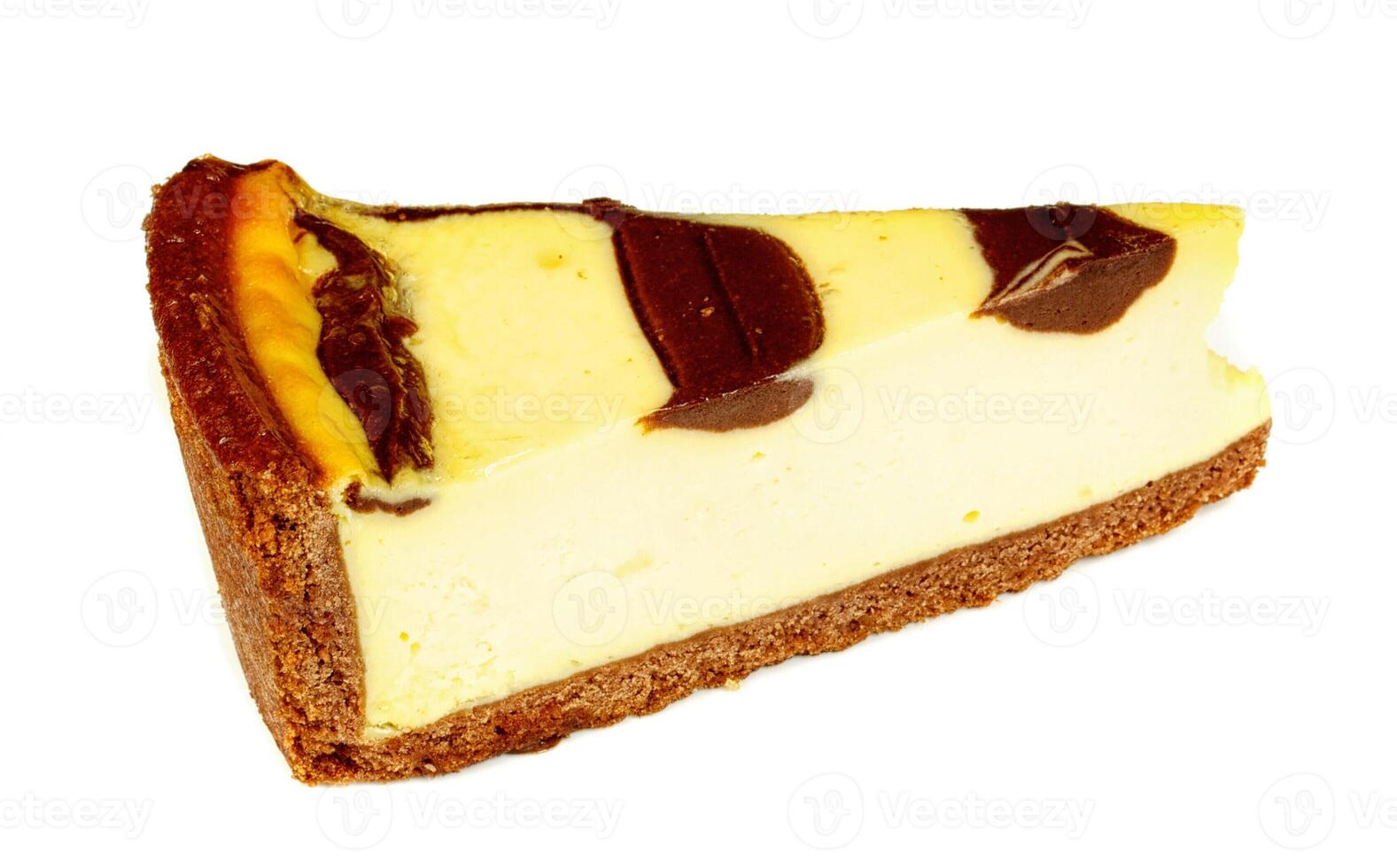 cheesecake isolé sur blanc photo