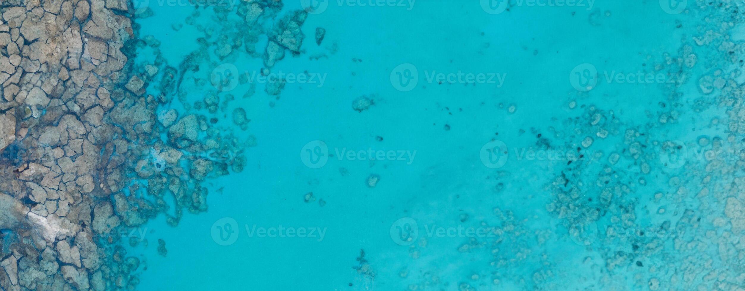 aérien vue de bleu l'eau mer photo