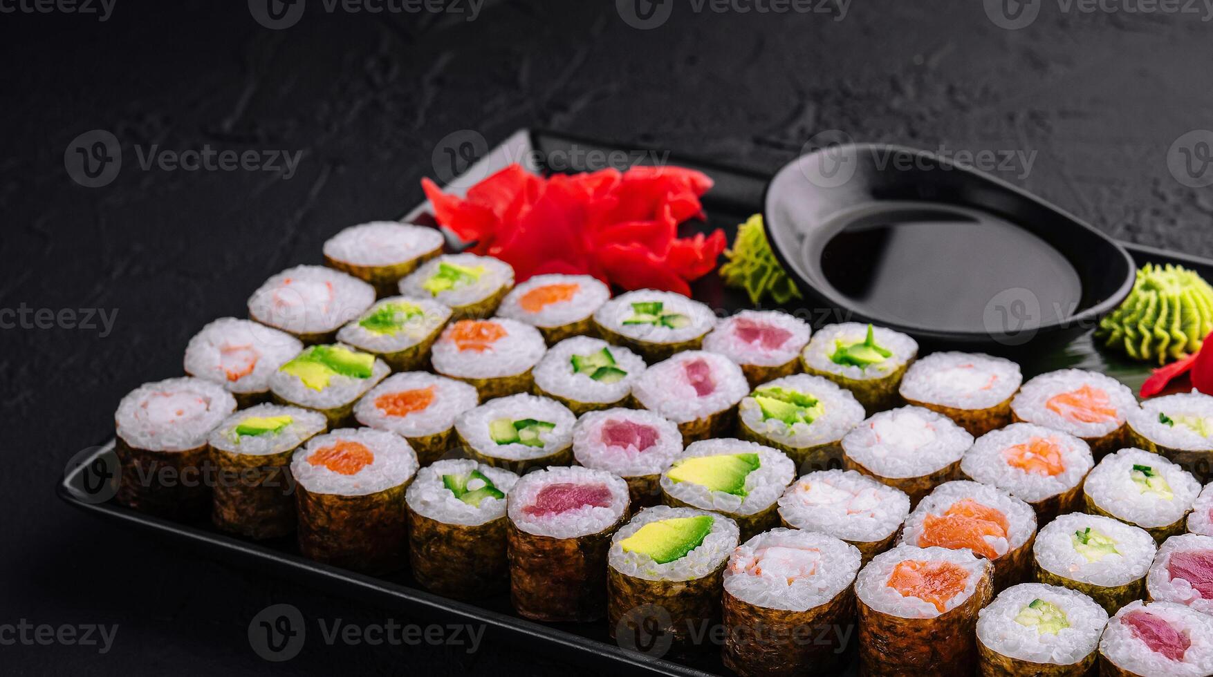 Japonais Sushi gros ensemble sur Haut vue photo