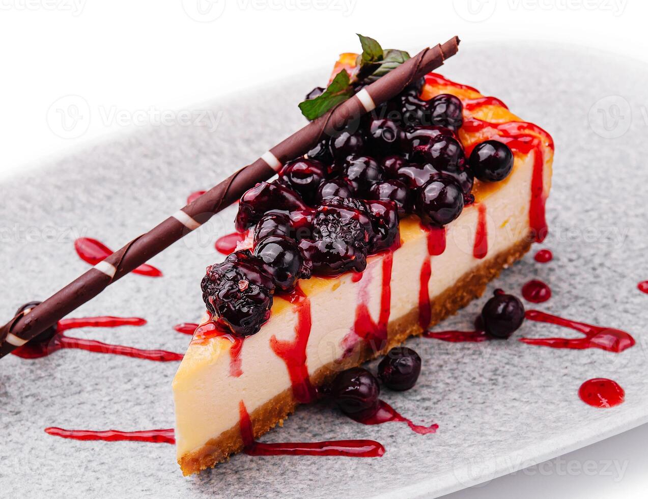 classique Nouveau york style cheesecake avec groseille confiture photo