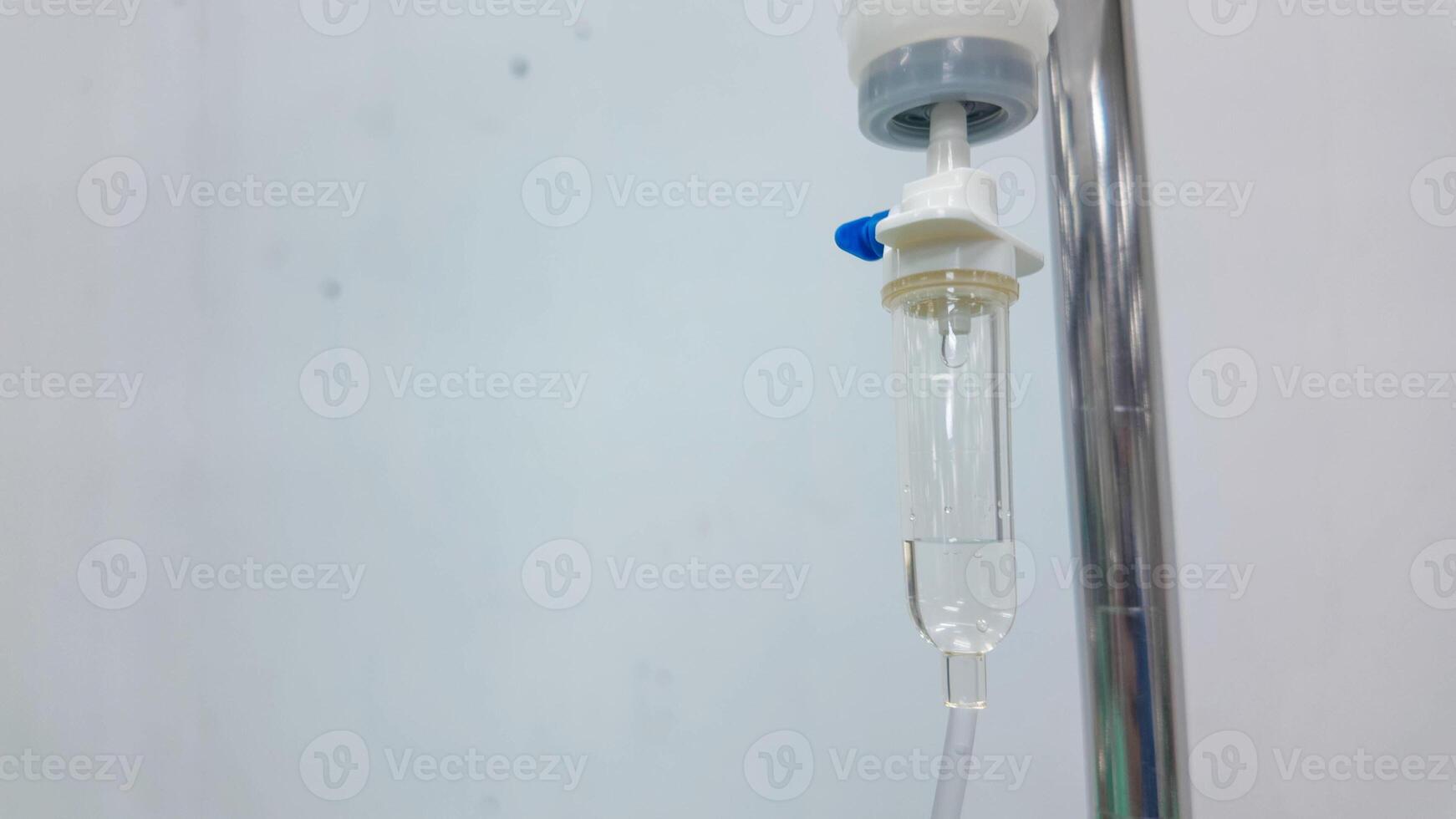 saline goutte copie espace médicament traitement hôpital liquide médical clinique maladie santé infusion thérapie patient thérapie bouteille intraveineux injection l'eau urgence iv maladies saline chirurgie fluide photo