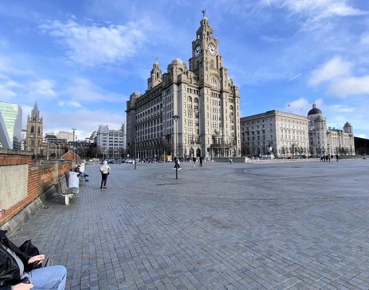 Liverpool dans le Royaume-Uni sur 11 février 2024. une vue de le foie bâtiment photo