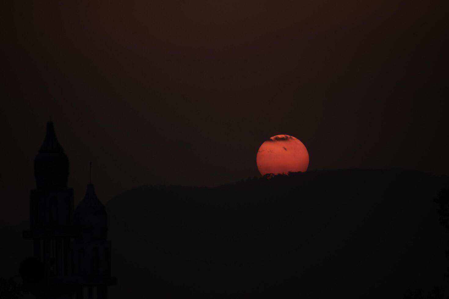 un beau coucher de soleil photo