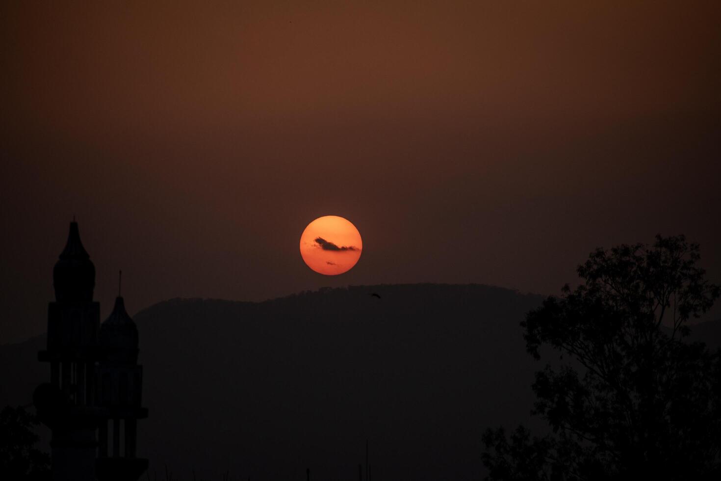 un beau coucher de soleil photo