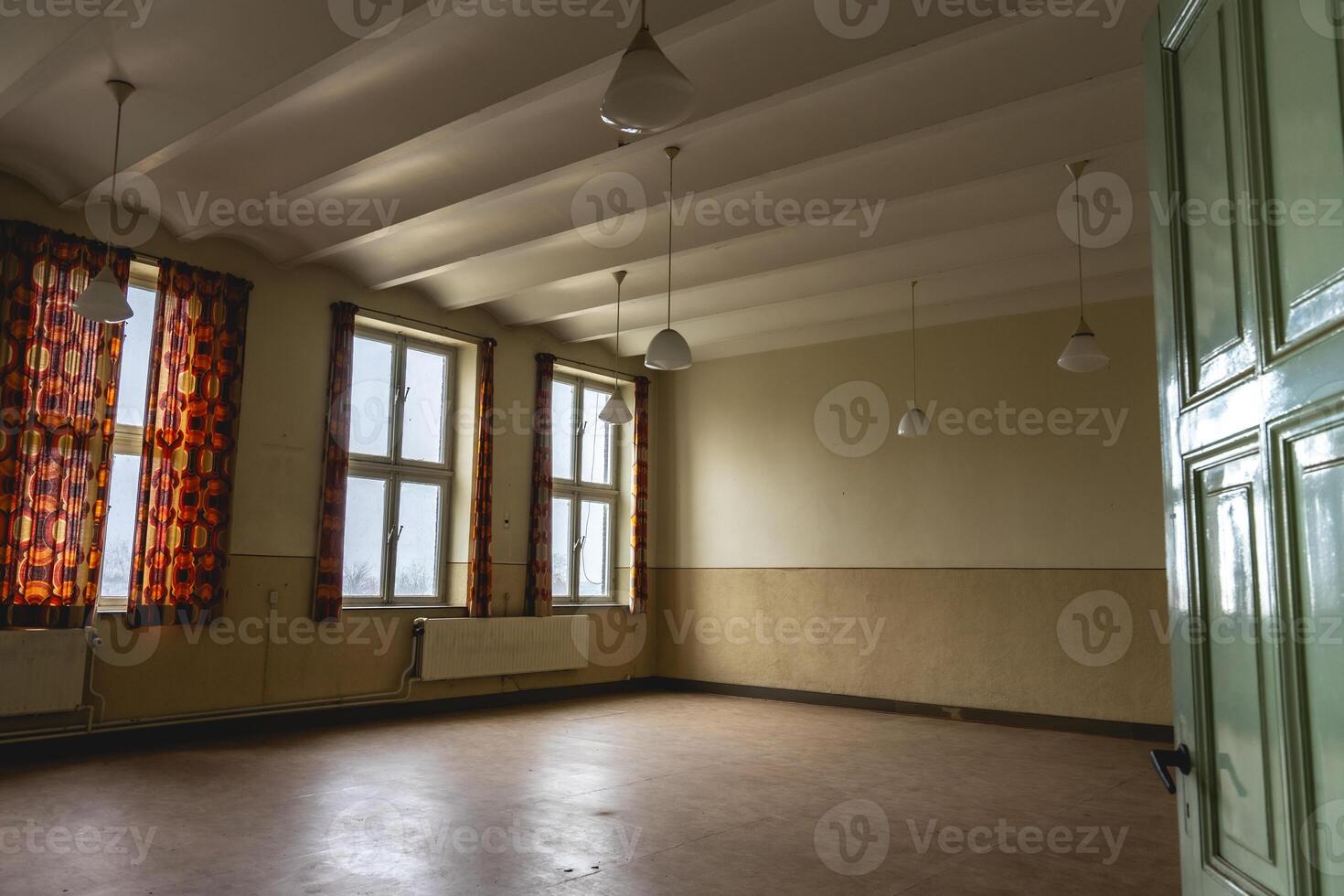 abandonné vieux maison quelque part dans Belgique. photo