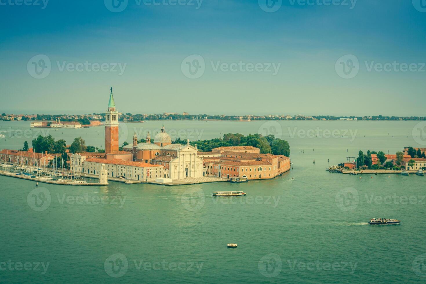 vue sur l'île de san giorgio, venise, italie photo