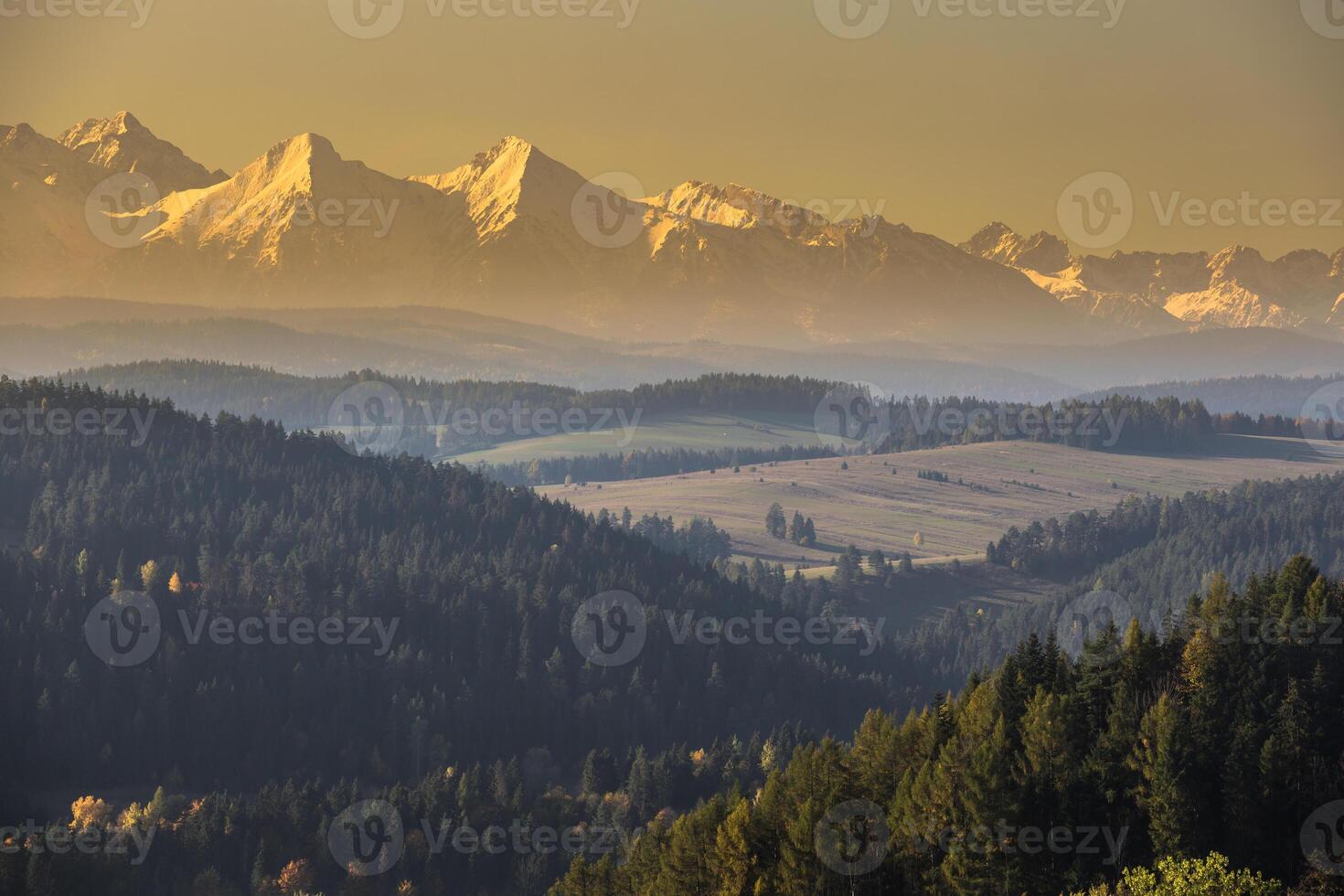 tatra montagnes dans rural scène, Pologne photo