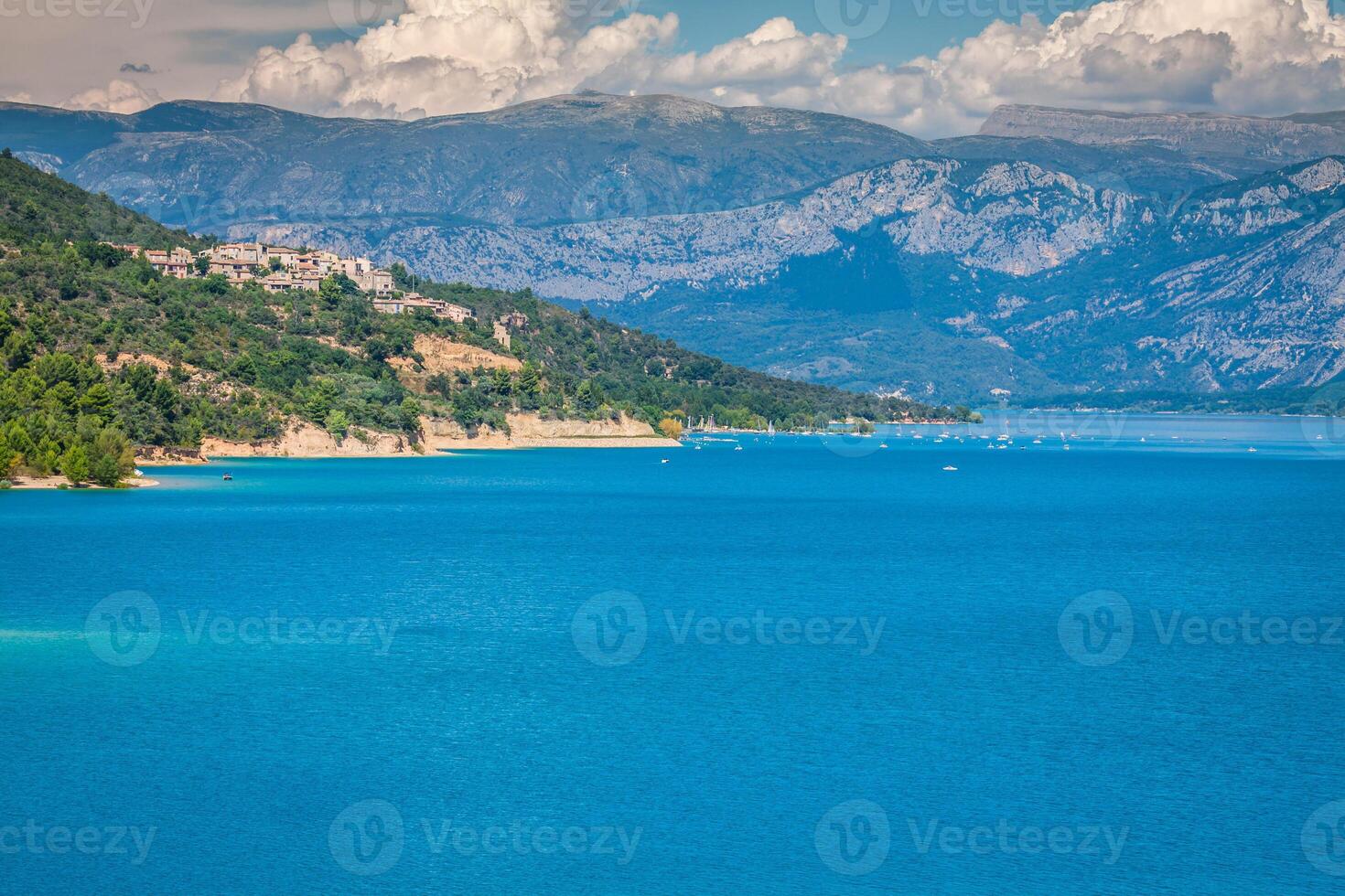st croix lac, les gorges du Verdon, Provence, France photo