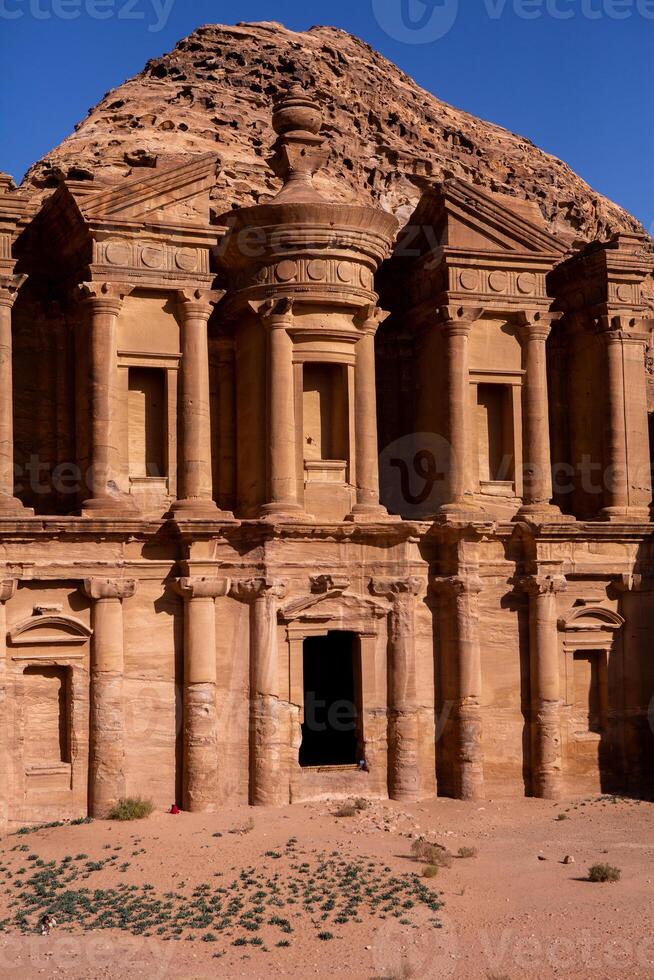 beauté de rochers et ancien architecture dans Pétra, Jordan. ancien temple dans Pétra, Jordan. photo