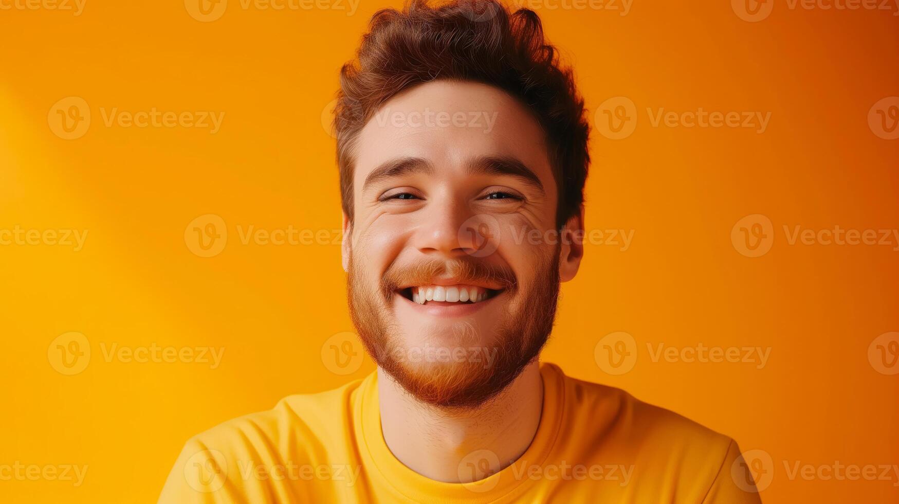 ai généré studio portrait de homme souriant à le caméra plus de Jaune Contexte. photo