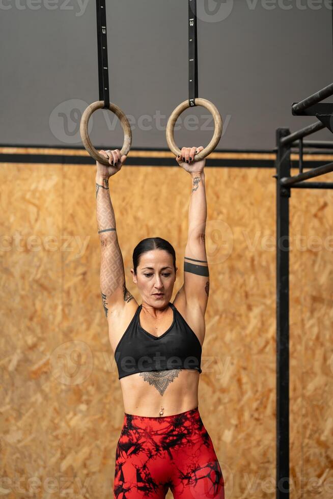 femmes formation olympique bague dans traverser formation pièce photo