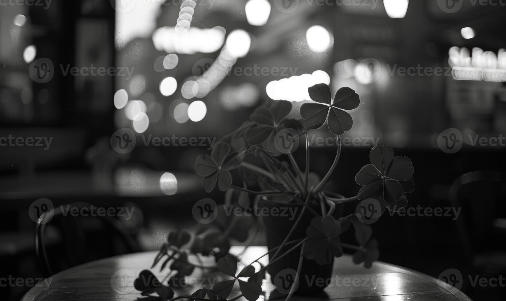 ai généré monochrome photo de trèfle plante dans une pot sur le table