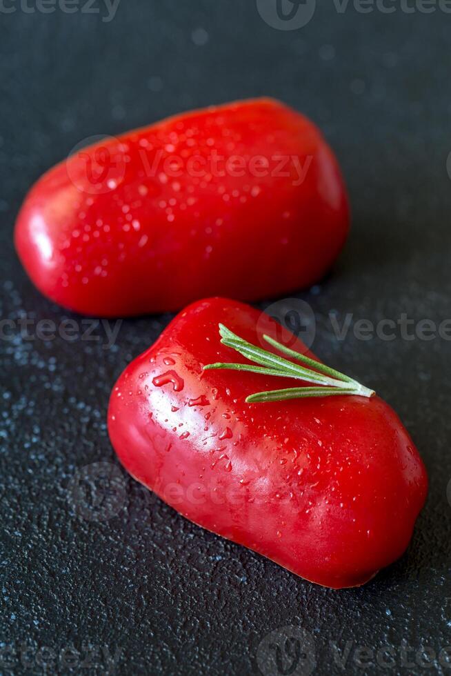 Frais rouge cloche poivre tranches photo