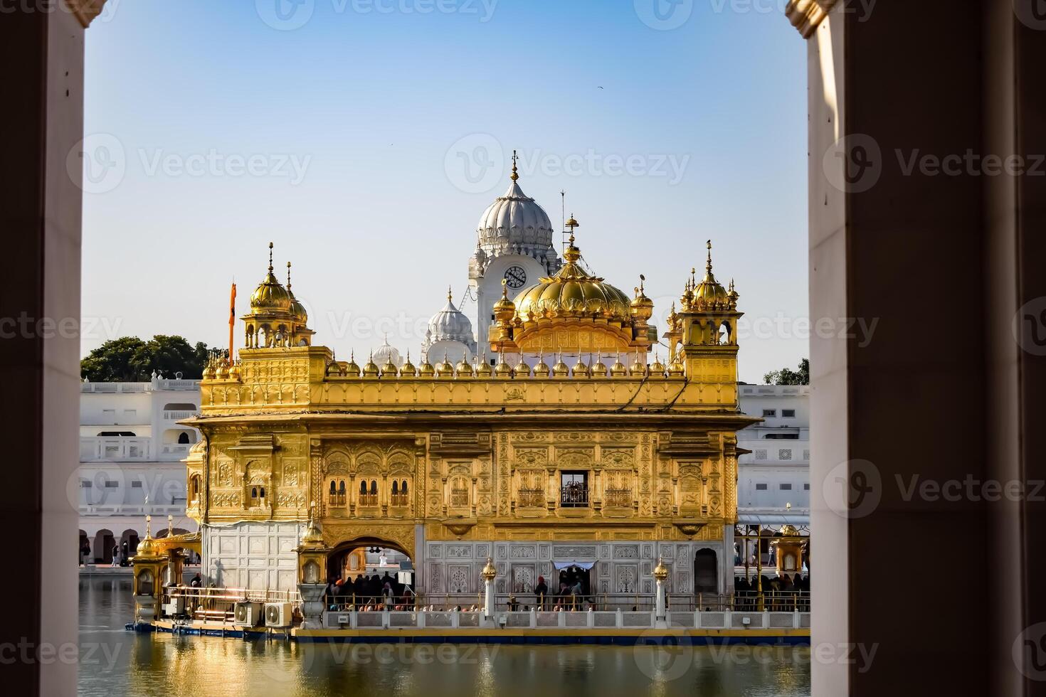 magnifique vue de d'or temple - harmandir sahib dans Amritsar, Pendjab, Inde, célèbre Indien sikh repère, d'or temple, le principale sanctuaire de sikhs dans Amritsar, Inde photo