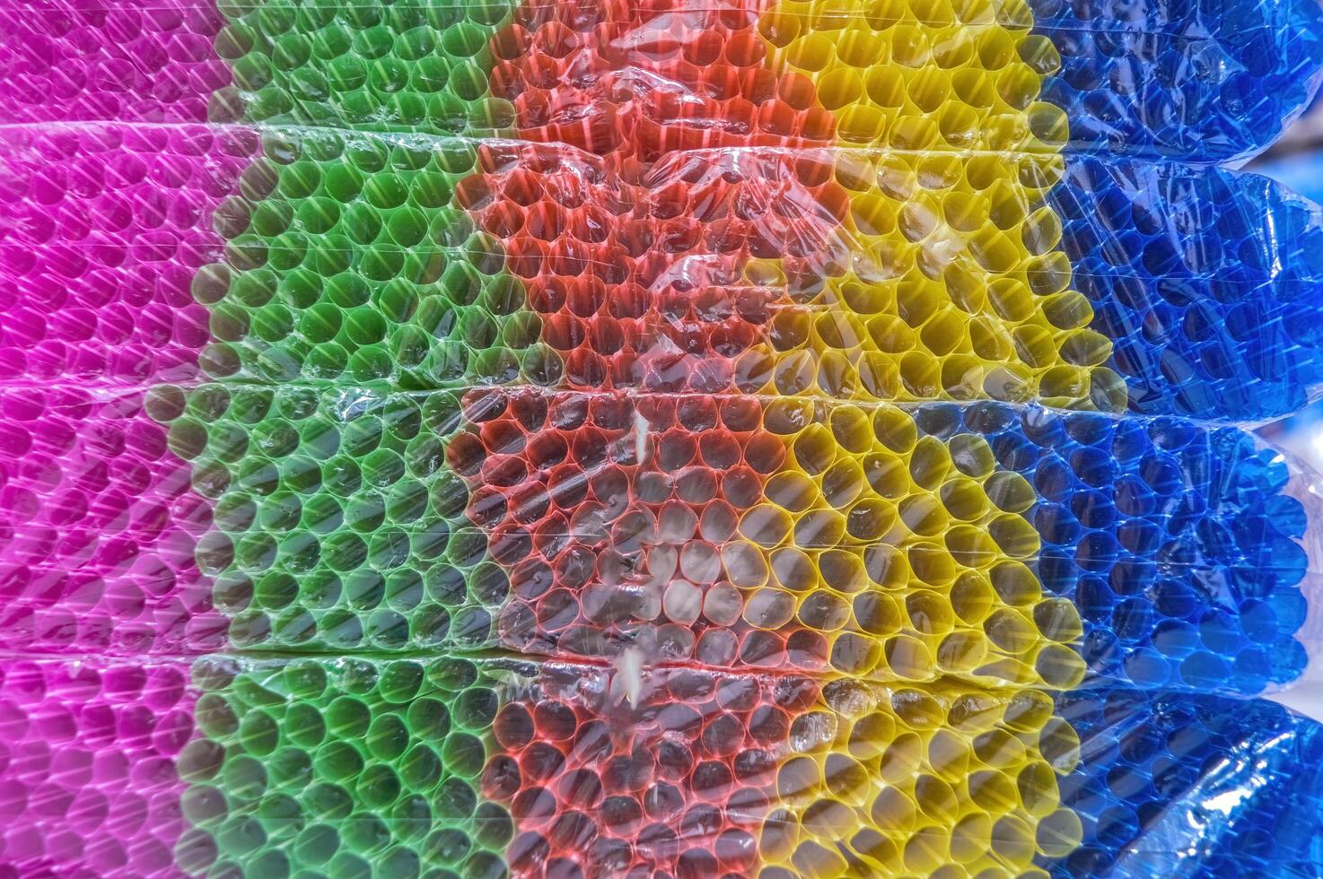 un bouquet plein de coloré pailles photo