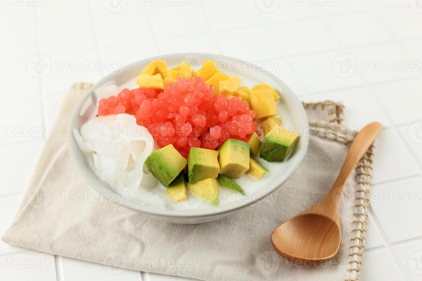 es oyen est mélanger fruit avec rasé la glace servi sur une bol photo