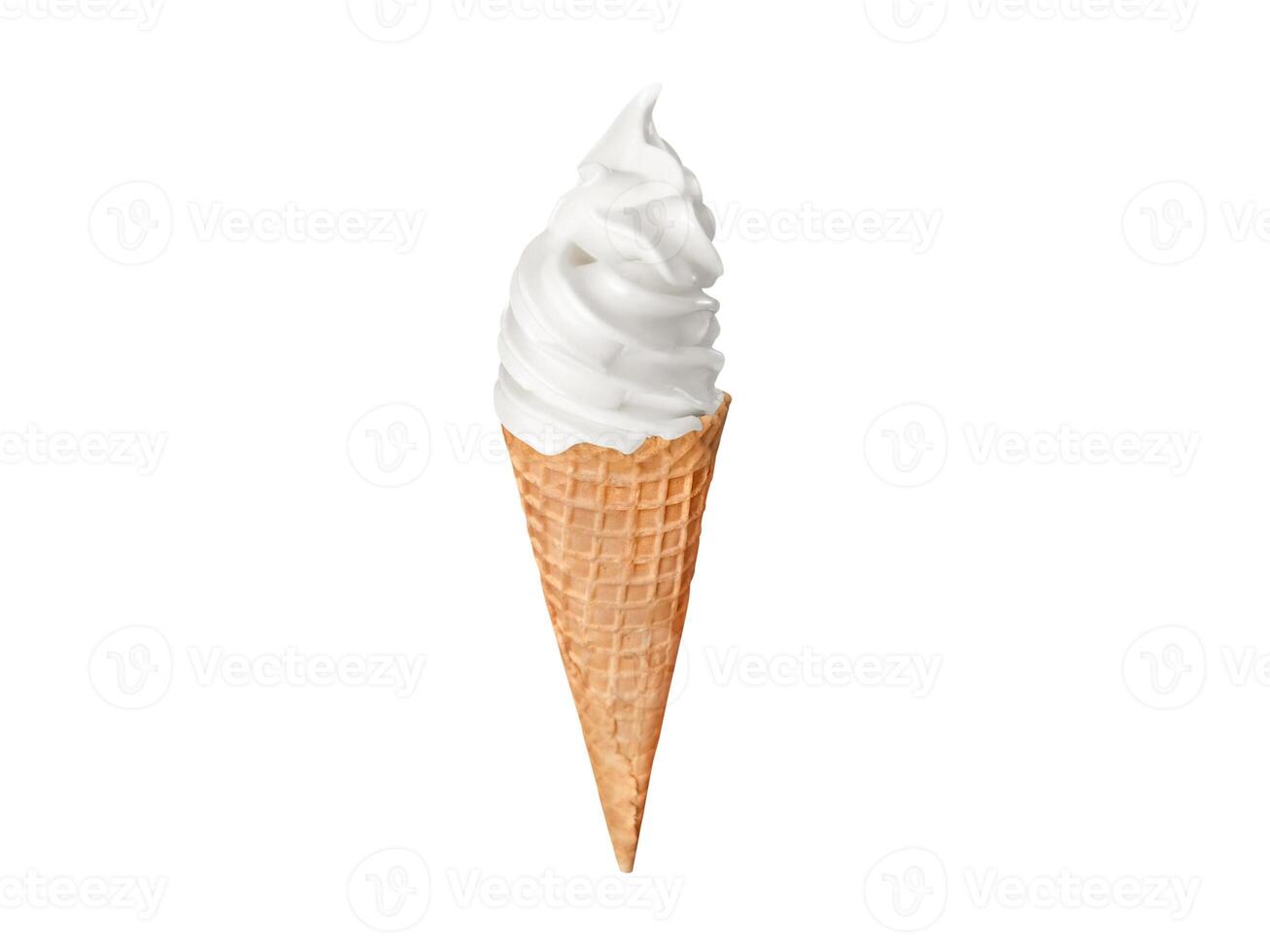 doux la glace crème dans une gaufre tasse isolé sur une blanc Contexte photo