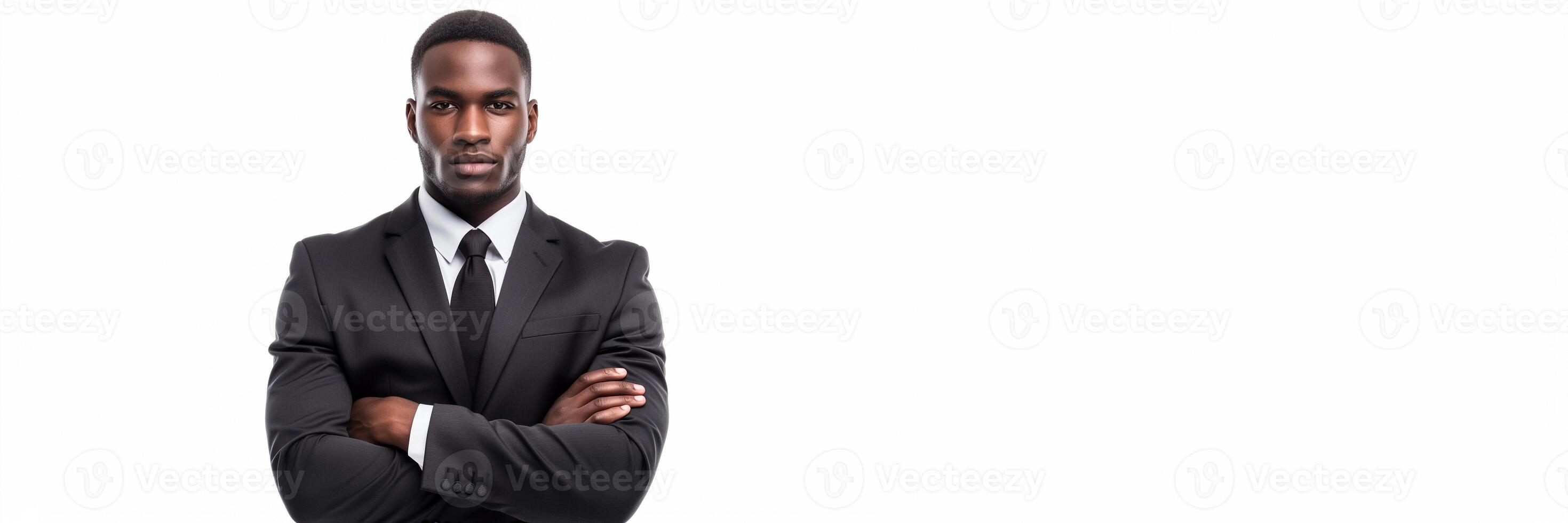 ai généré sur de soi africain américain homme d'affaire dans une costume permanent avec bras franchi sur une blanc Contexte avec grand copie espace pour texte photo