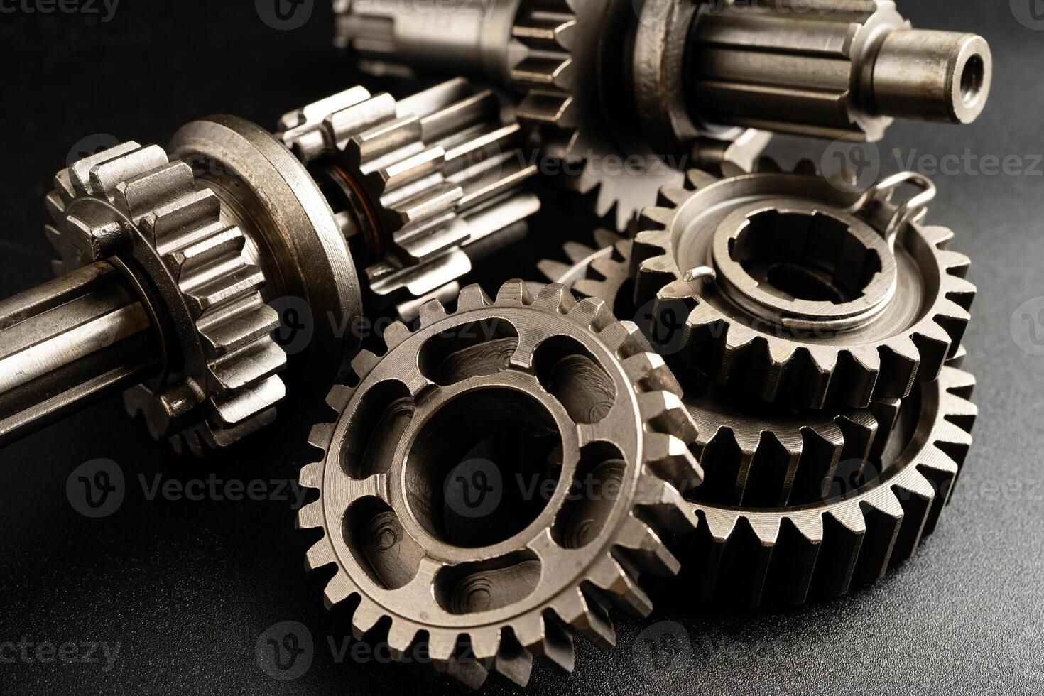 équipement et rouages roues, l'horloge mécanisme, laiton métal moteur industriel. photo